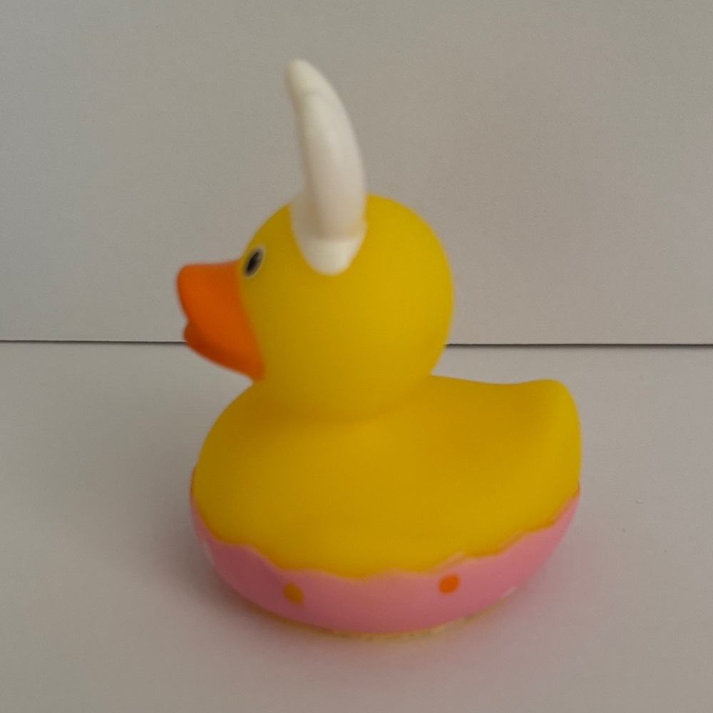☀️Rubber Duck with Bunny Ears - Picture 2 of 4